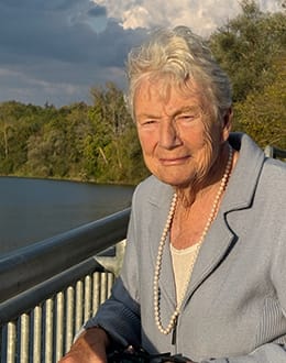 TINKER, Anne (née Frost)