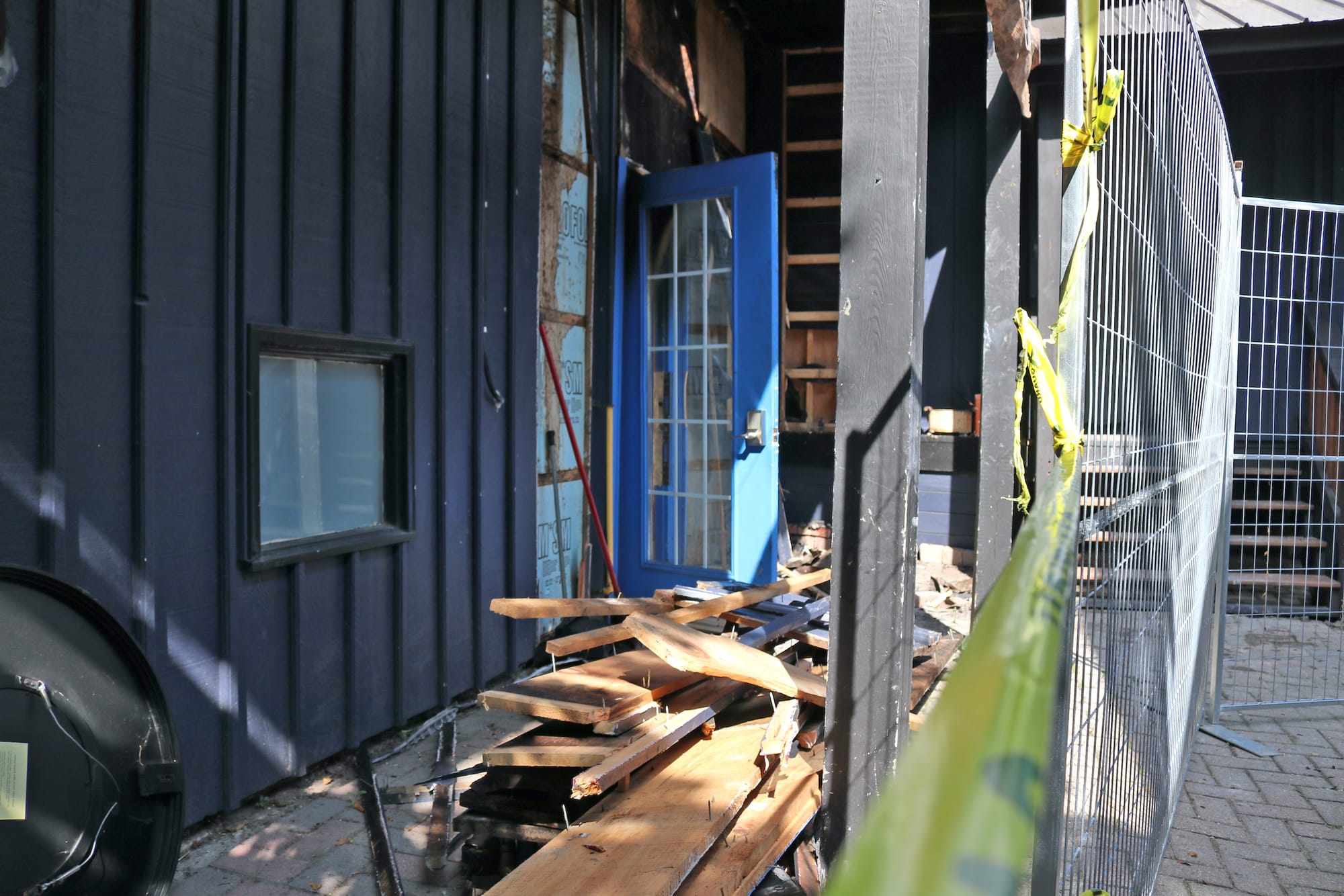 Fire forces 12 residents to evacuate Elora building