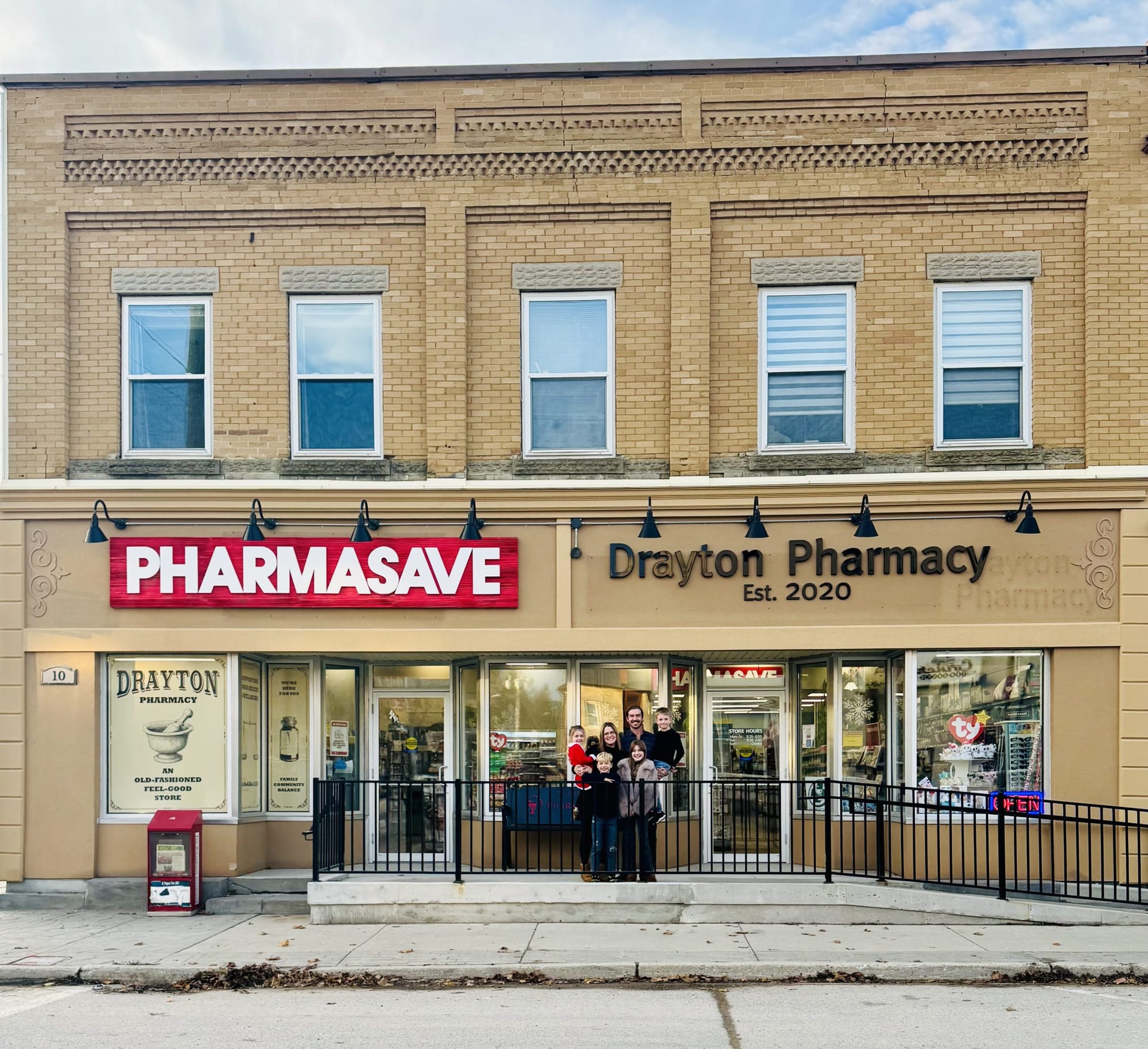 Drayton Pharmacy celebrates five years in business