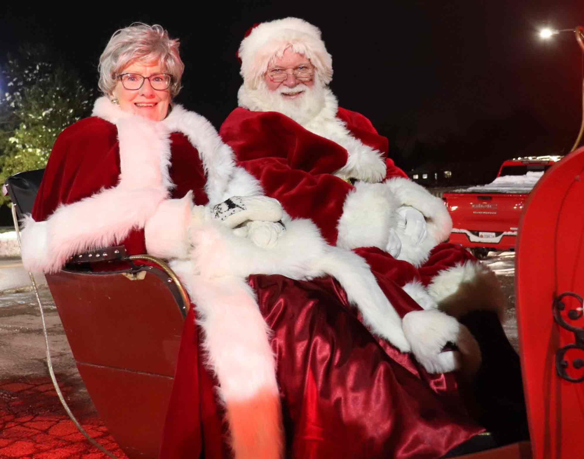 Festivities flooded Drayton for Santa’s parade