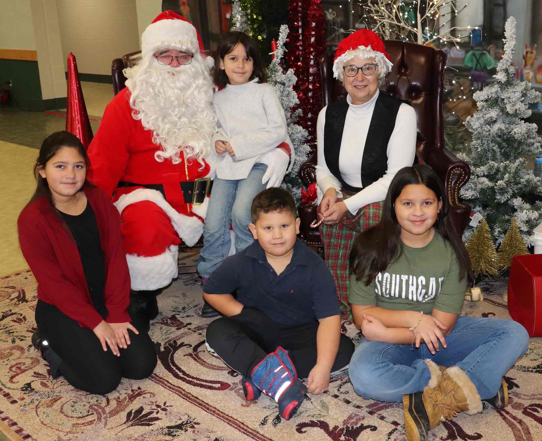 Santa visits Mount Forest for breakfast