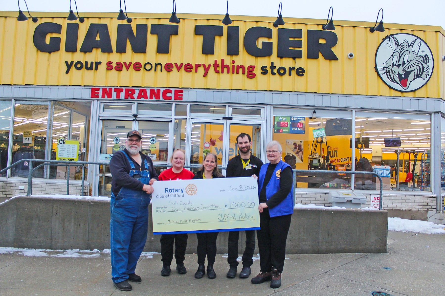 Clifford Rotary Club donates to Perth County Dairy Producers Committee