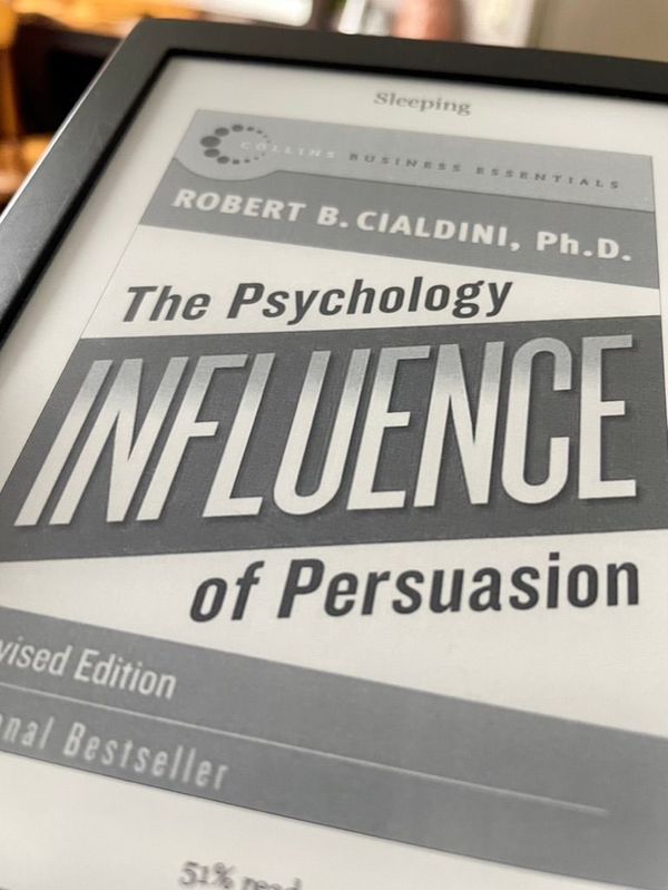 E-book version of the Persuasion, the psychology of persuasion by Robert Cialdini