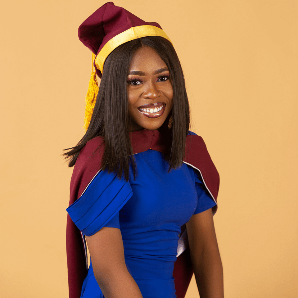 Choosing the Perfect Blue Graduation Dress for Your Big Day!