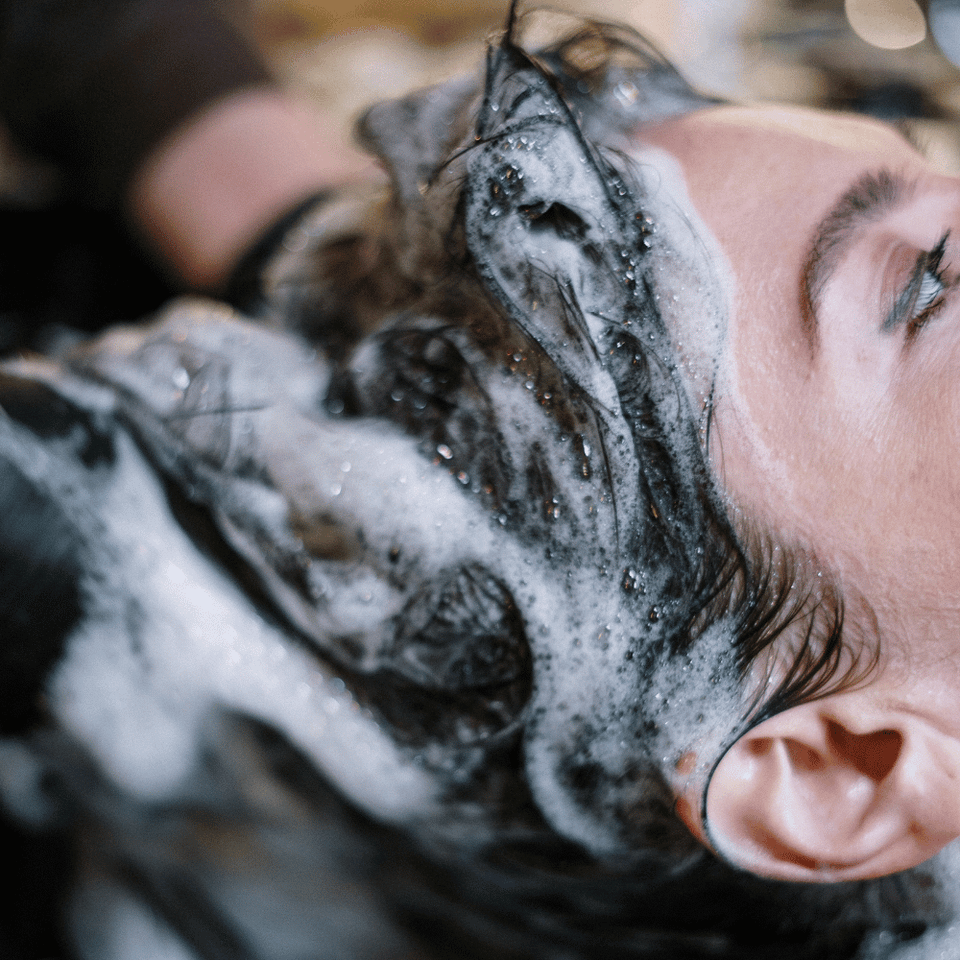 <img src="Amika-Shampoo.png" alt="This is an article photo”>