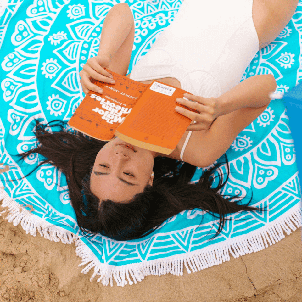 <img src="Best-Summer-Reads.png" alt="This is an article photo”>