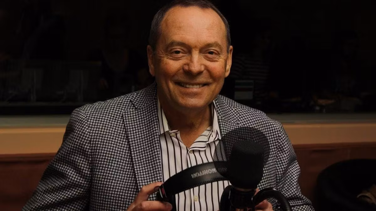 Michel Désautels, qui explique la politique Don't ask don't tell dans l'armée Image principale