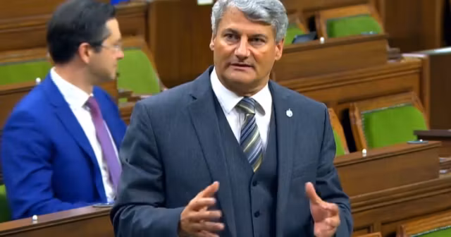 Gérard Deltell, amoureux du pétrole Image principale