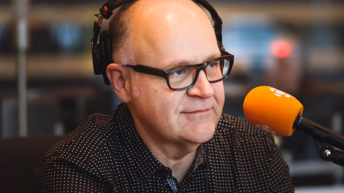 Jacques Beauchamp, qui écoute avec les yeux Image principale