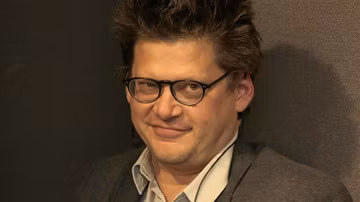 Dominic Champagne, s'adressant à Bernard Drainville qui ne veut pas signer le Pacte par neutralité journalistique Image principale