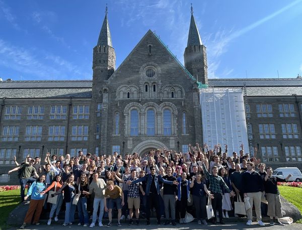 Las Universidades: templos de la decadencia 👩🏾‍🎓