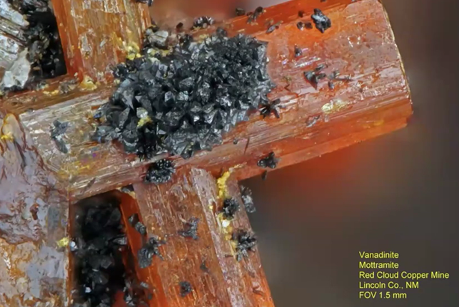 A close-up of a cross

AI-generated content may be incorrect.