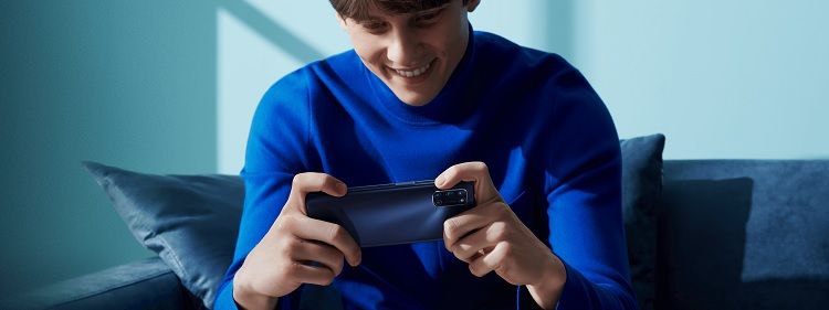 a72-man-playing-on-phone