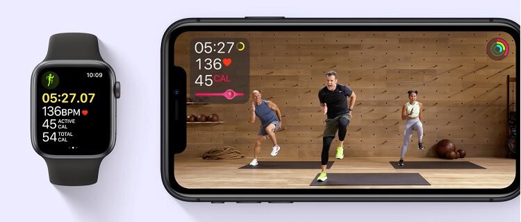 apple-watch-se-and-iphone