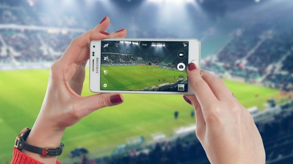 Sporting Smartphones (The best handsets for this summer's events)