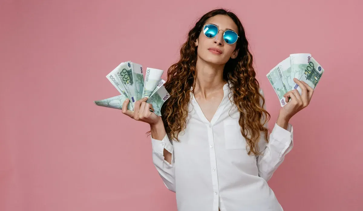 How to Make $100 a Day on OnlyFans Without Thousands of Subscribers
