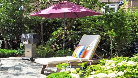 The Buyer’s Guide to Purchasing a Patio Umbrella