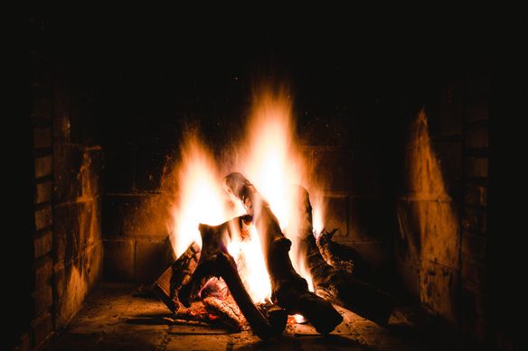 Improving Fireplace Efficiency and Heat Circulation with a Heat Reclaimer