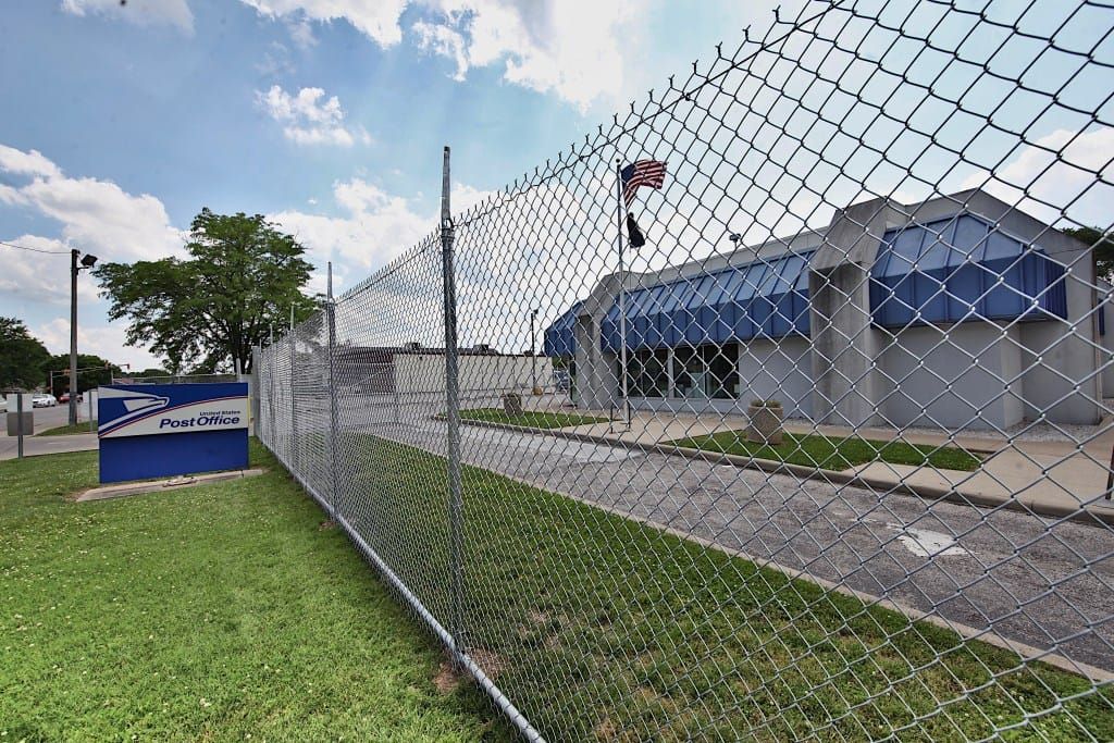 Sovereign immunity means a fence for Bloomington post office