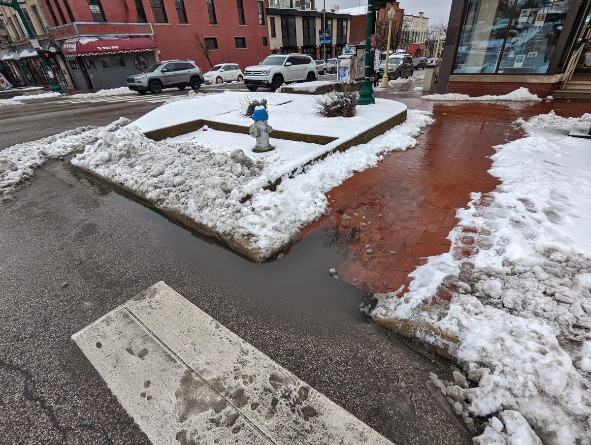 Snowfall notebook: 24-hour rule means few tickets for uncleared Bloomington sidewalks