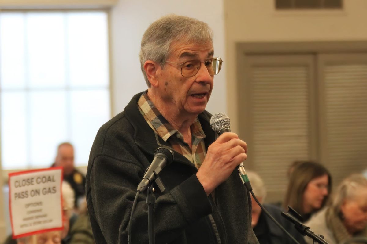 Duke Energy's plan to build $3B gas-fired plant called 'insane and immoral' at Bloomington field hearing