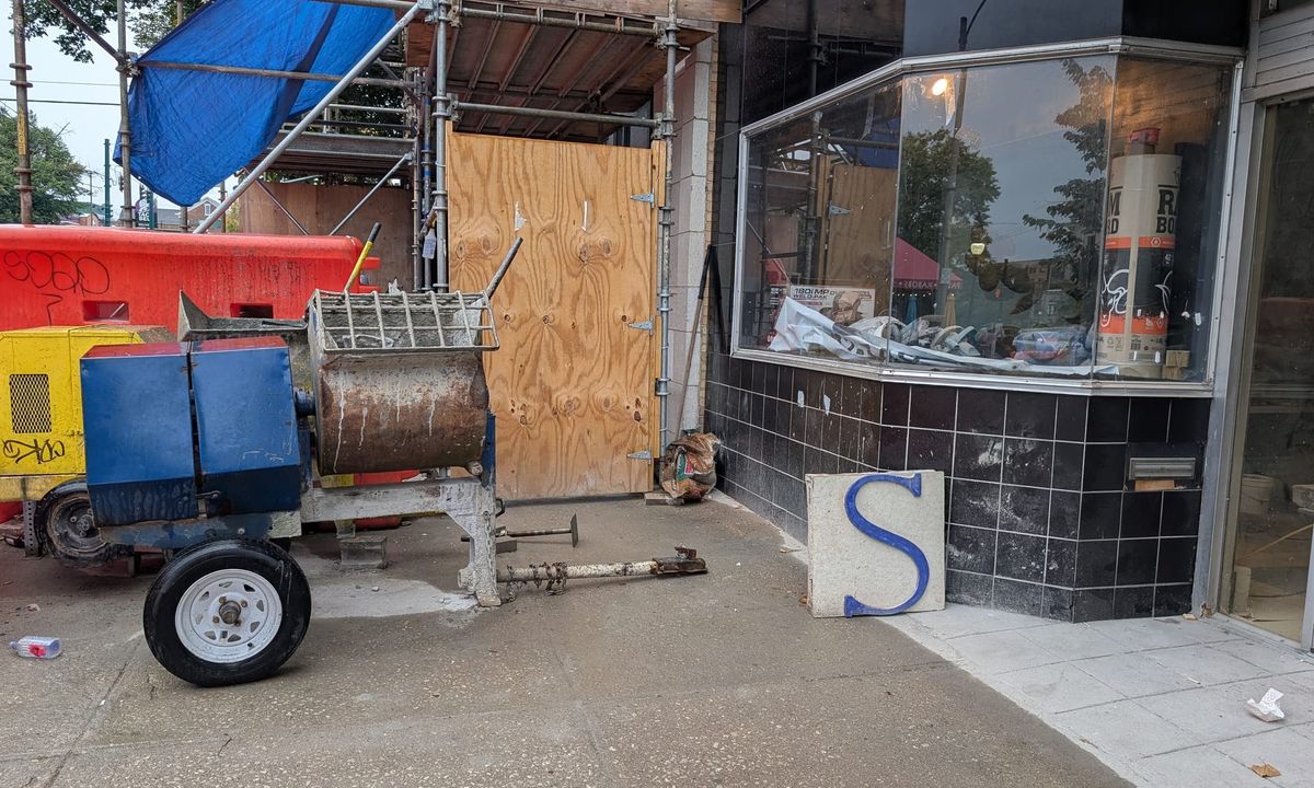 6th Street & Walnut Street