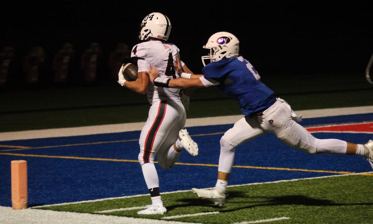 Edgewood Mustangs blank Owen Valley 34-0, move to 4-0