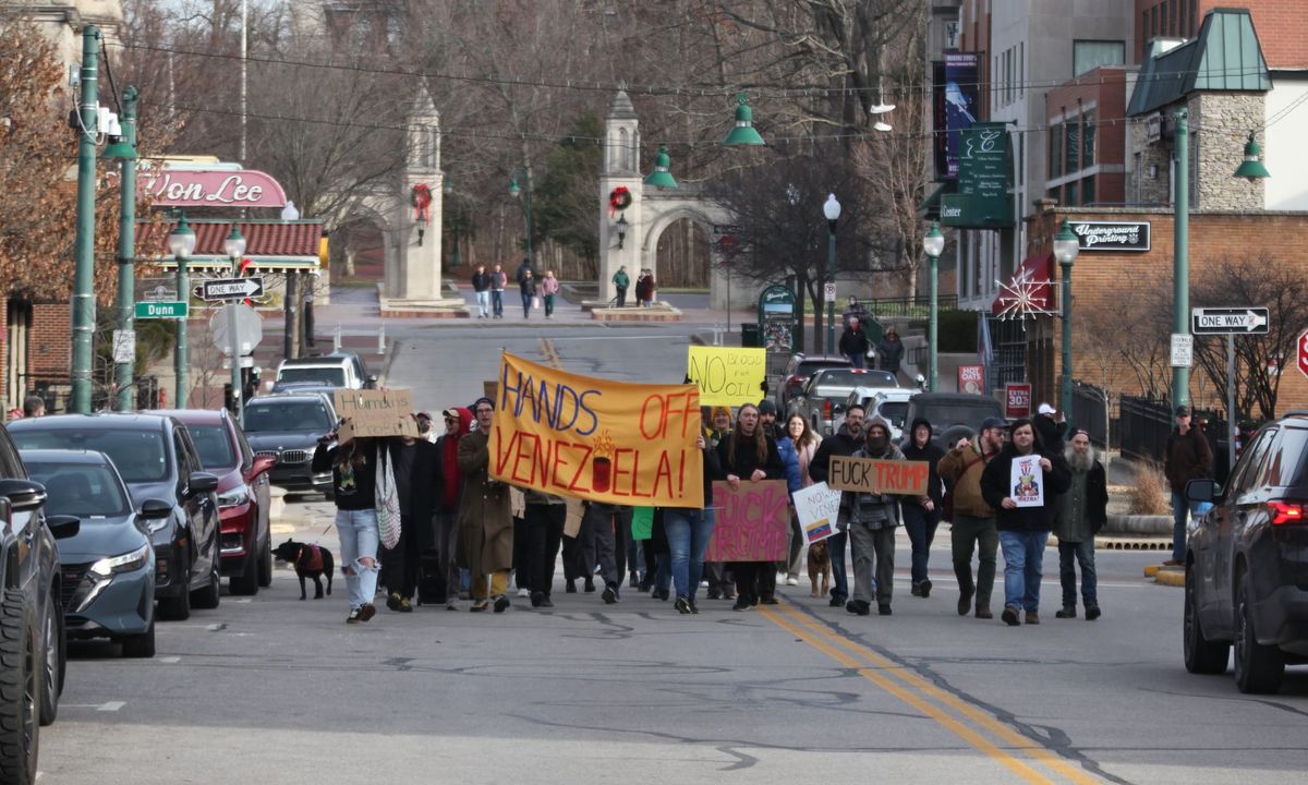 Speakers at Bloomington rally denounce U.S. attack on Venezuela, call out history of intervention