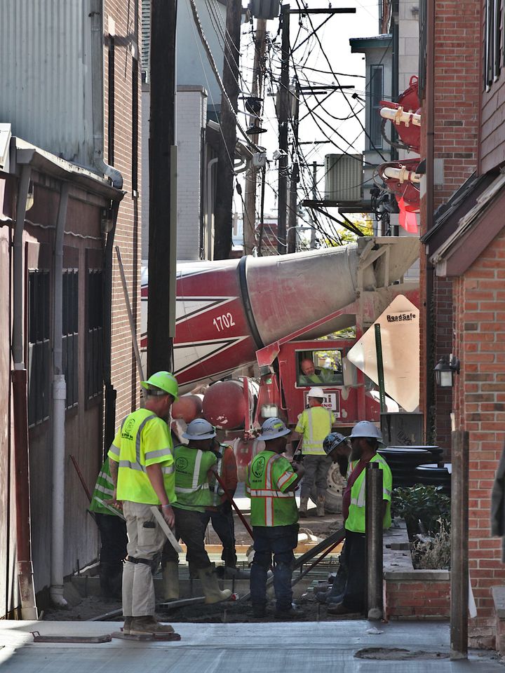 Downtown Bloomington alleys get resurfaced