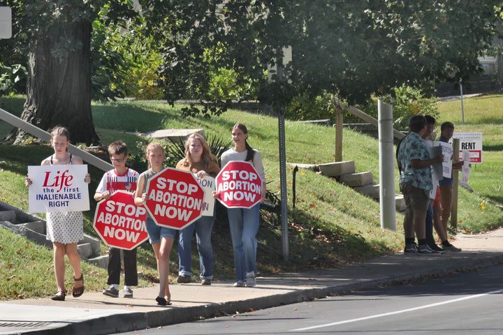Life Chain demonstration against abortion gives Bloomington annual test of its ‘digital divide’