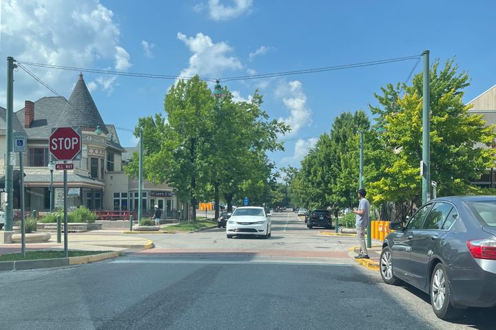 Kirkwood Avenue & Lincoln Street