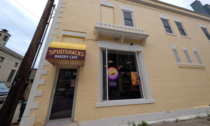 College Avenue & 6th Street