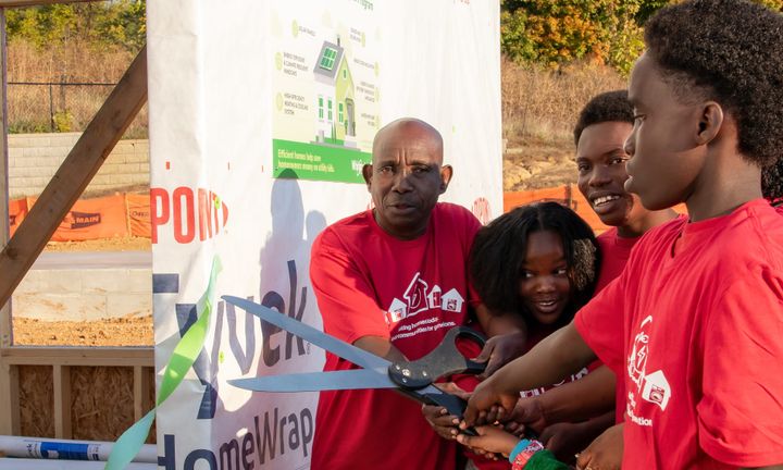 Photos: Habitat for Humanity teams with IU Kelley, Whirlpool for Bloomington Blitz Build