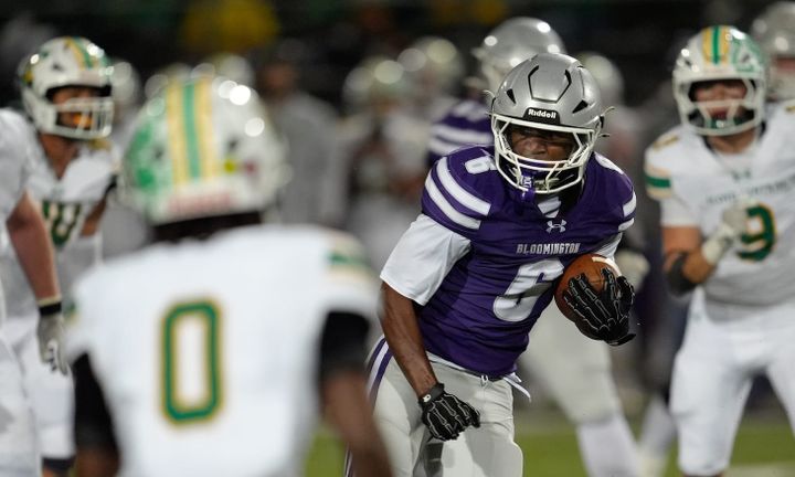 South overwhelms Floyd Central 55–7, advances to football semi-state at New Palestine