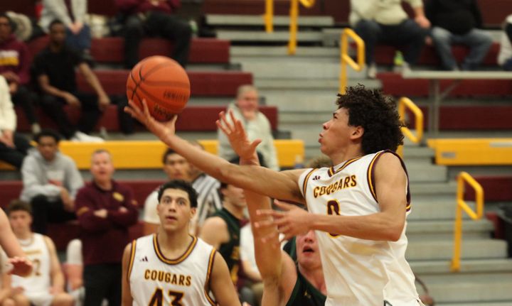 Boys Hoops: Bloomington North rides fast start to 57–50 Senior Night win over Floyd Central