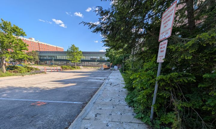9th Street & Morton Street (North Showers)