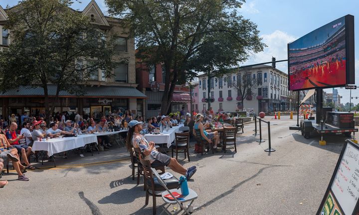 Kirkwood Avenue & Walnut Street