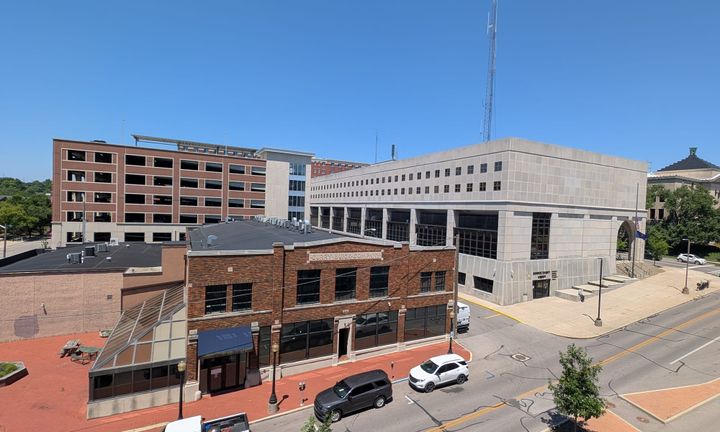 Renovation-plus-Curry plan edges out Thomson site for jail panel’s recommendation