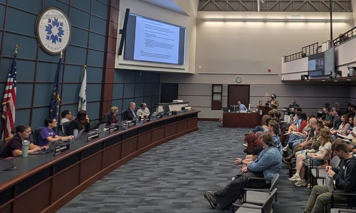Bloomington council votes 7–0 to ban license plate readers, after debate over some exceptions