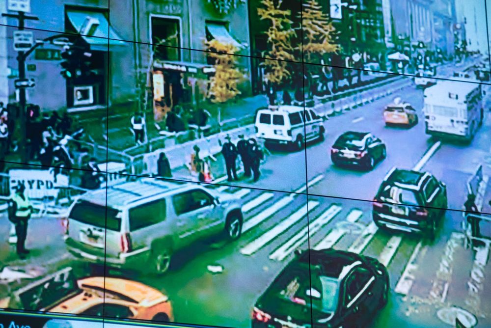 A traffic camera feed depicting a Manhattan street
