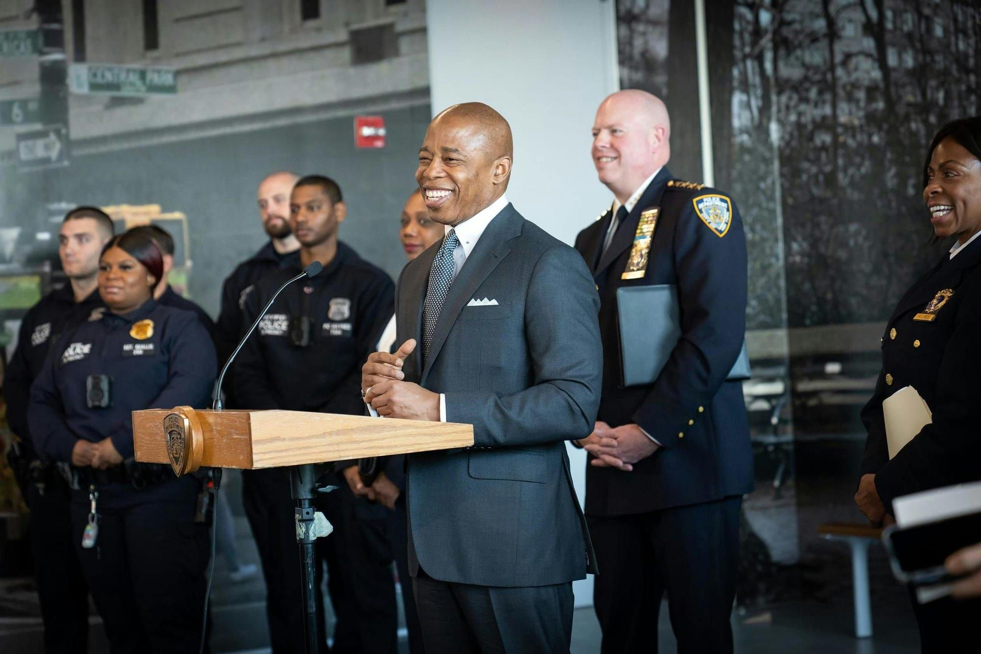 Do Anti-Gun Police Teams Work?
