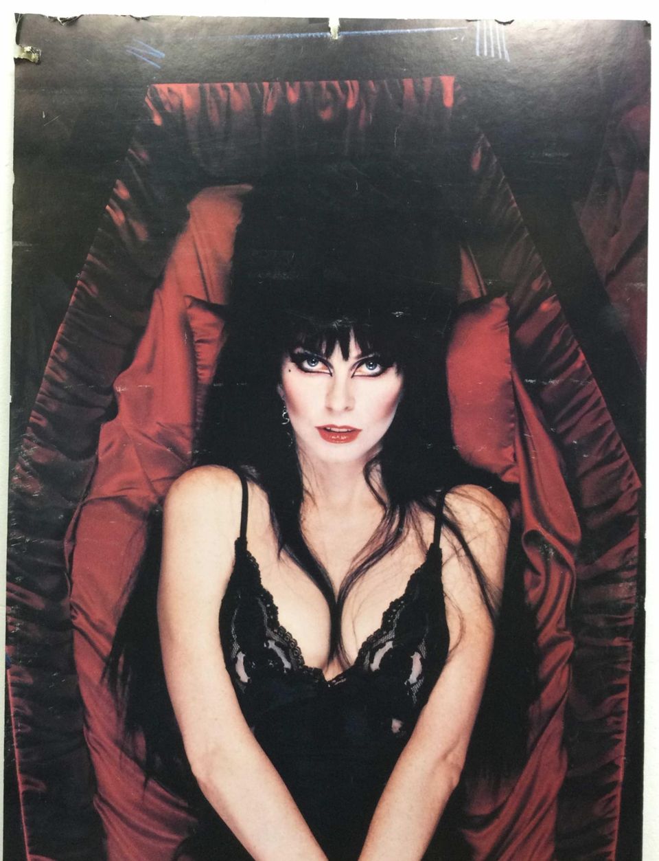 The Dark Mistress of the Cleavage Aesthetic