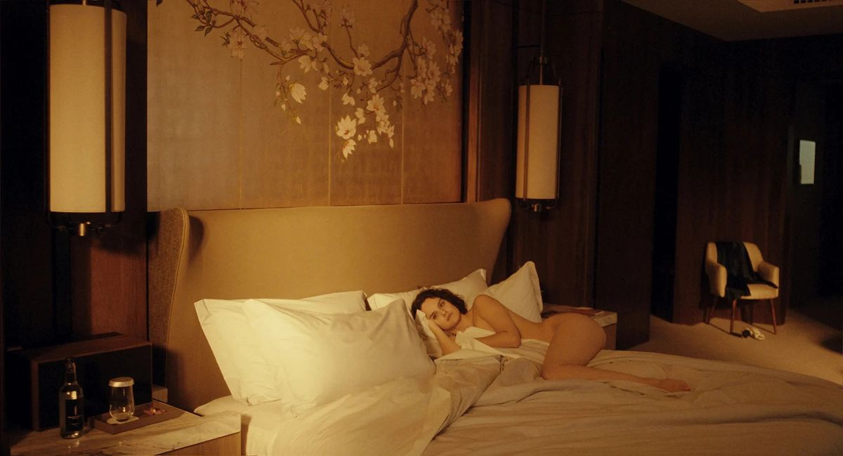 Review: Emmanuelle (or, How to Make a French Softcore Drama Super Boring)