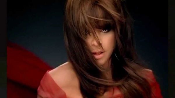 Do You Remember: When Paula Abdul Was Confronted By Her Stalker on American Idol