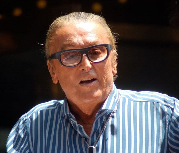 The Many Many Marriages of Robert Evans