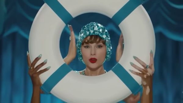 Oscar Seasoning: Taylor Swift Wants it Bad