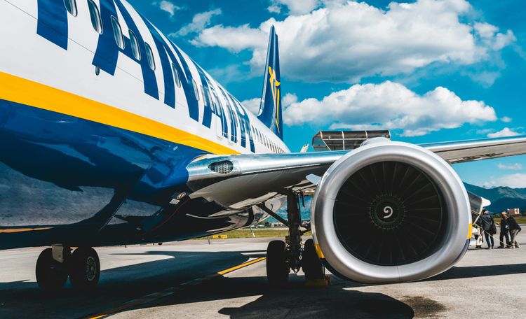 Europe flight emissions higher than pre-COVID levels, driven by low-cost airlines