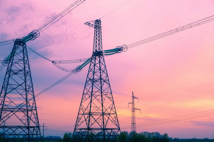Clean energy to receive nearly double the investment in fossil fuels this year
