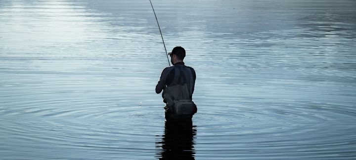 Bedste waders til lystfiskeri – mine erfaringer fra kysten