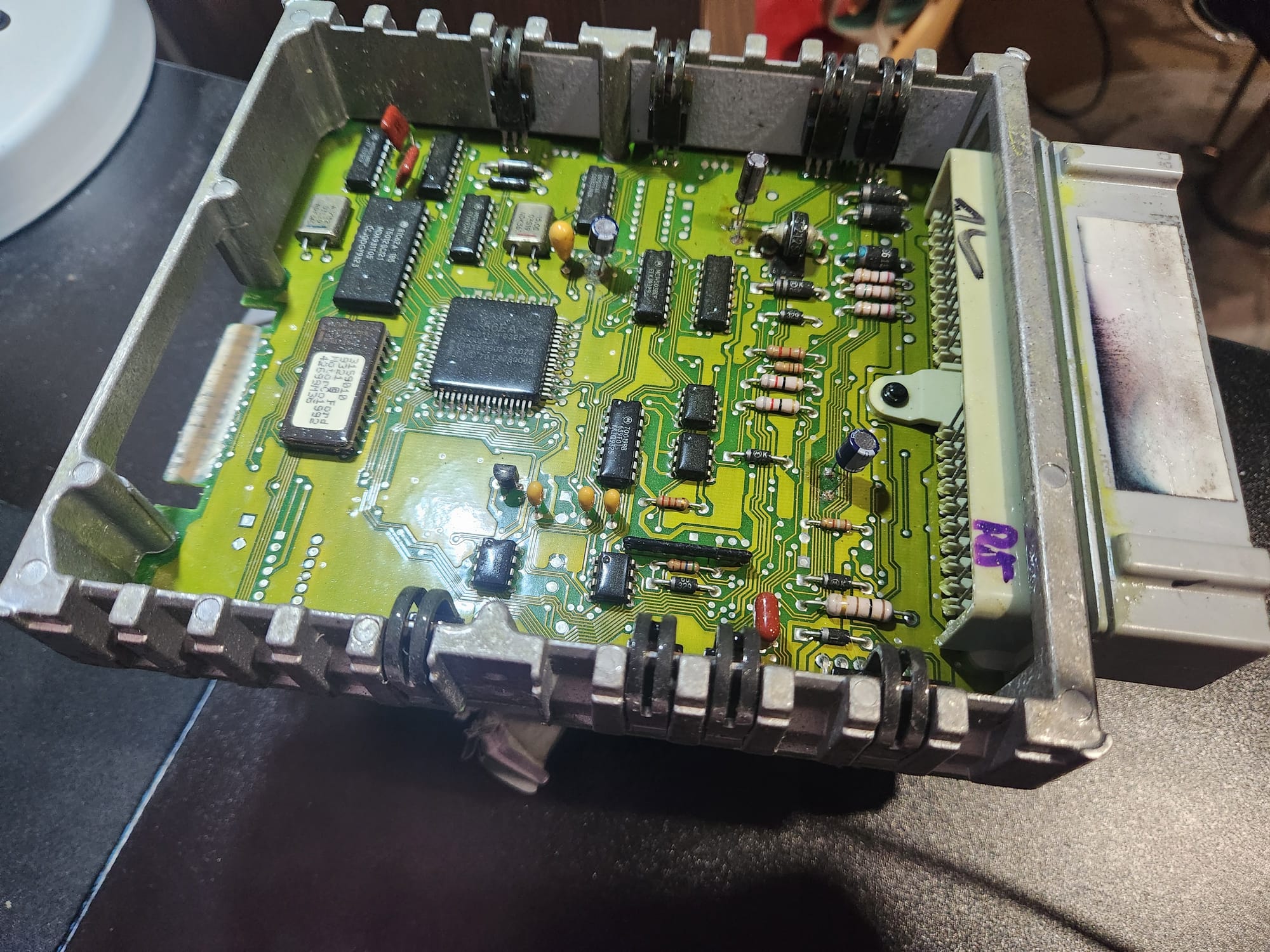 The ECM for my 1993 Ford Ranger sitting on my desk